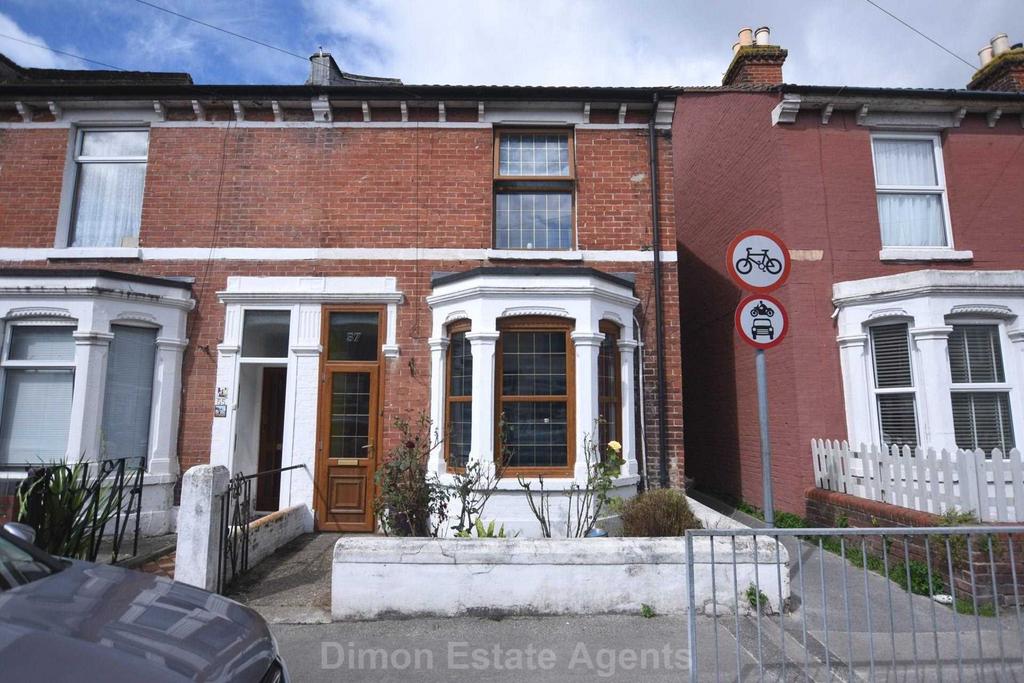 Elmhurst Road, Gosport 3 bed terraced house for sale £250,000