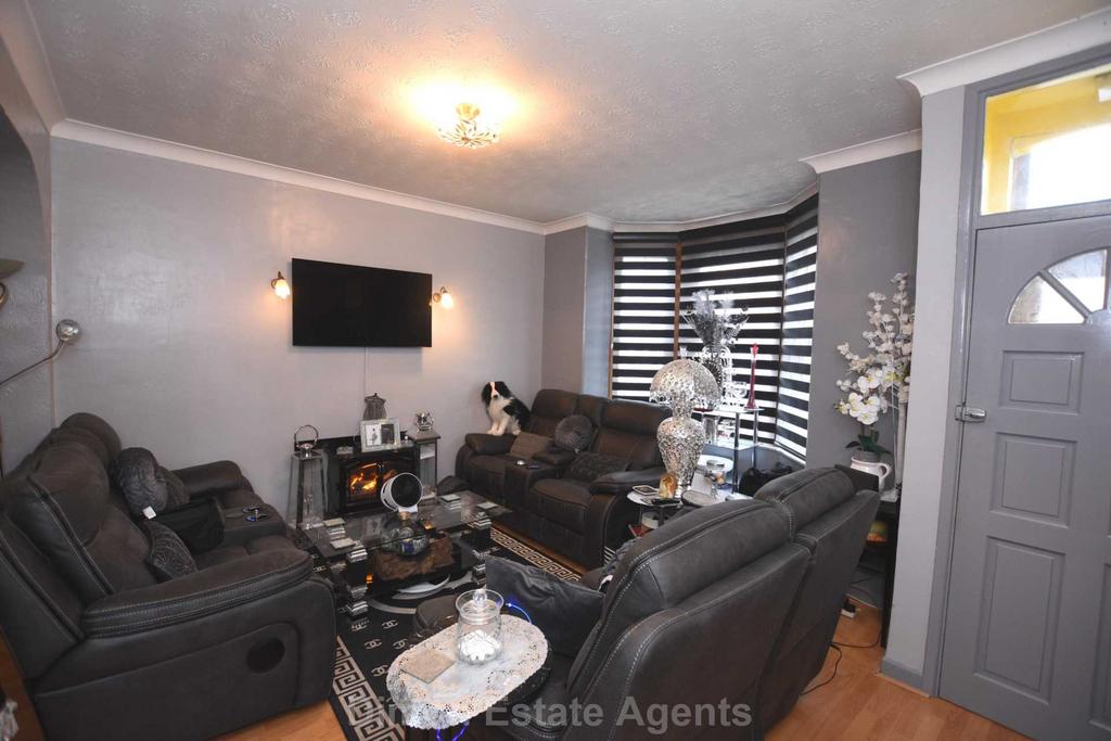 Elmhurst Road, Gosport 3 bed terraced house for sale £250,000