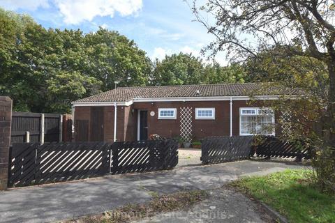 3 bedroom detached bungalow for sale, Aspen Grove, Holbrook