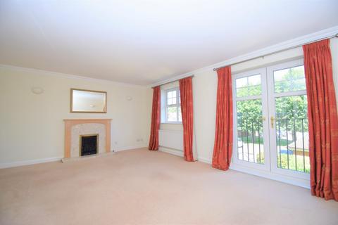 4 bedroom townhouse to rent, Highlands, Farnham Common, Slough, SL2