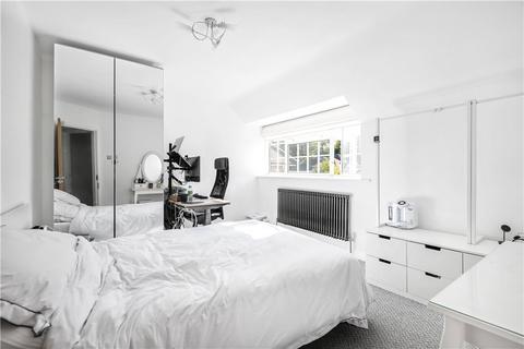 3 bedroom semi-detached house to rent, Curling Vale, Guildford, Surrey, GU2