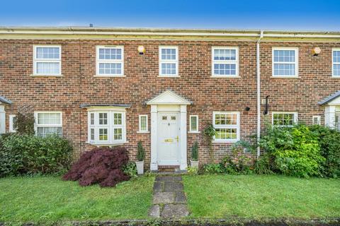 3 bedroom terraced house to rent, Bath Road,  Reading,  RG1