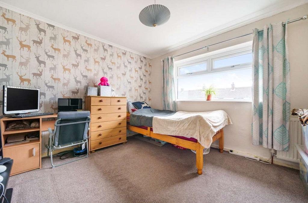 Bedroom 1 (Double)