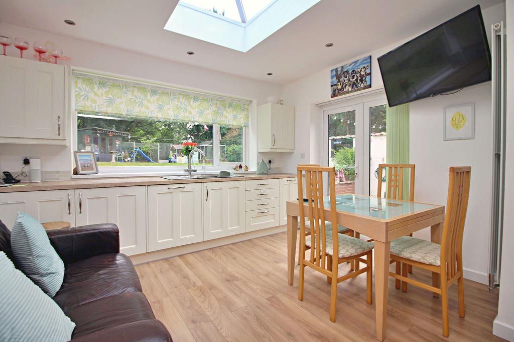 Open Plan Living/Dining /Kitchen
