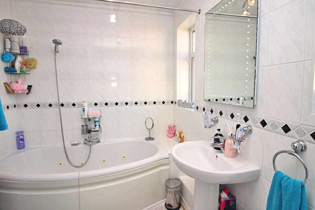 Family Bathroom with Spa Bath