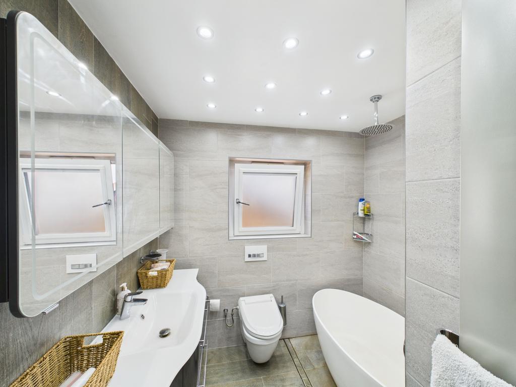 Main Bathroom