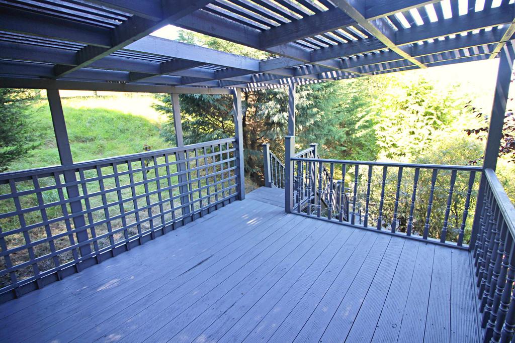 Upper Terrace & Pergola