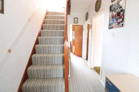 25 Harmol Grove, Ashton-under-lyne, OL7 9NW