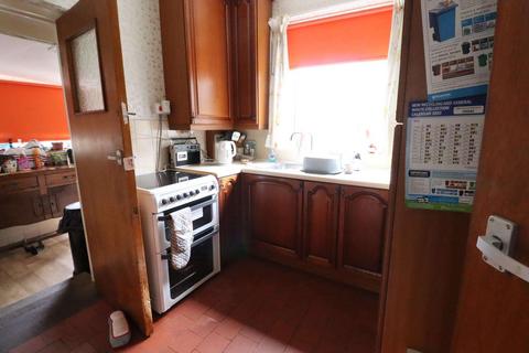 25 Harmol Grove, Ashton-under-lyne, OL7 9NW