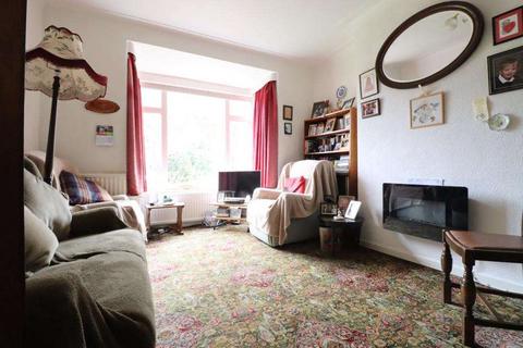 25 Harmol Grove, Ashton-under-lyne, OL7 9NW