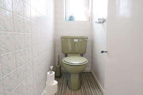 25 Harmol Grove, Ashton-under-lyne, OL7 9NW
