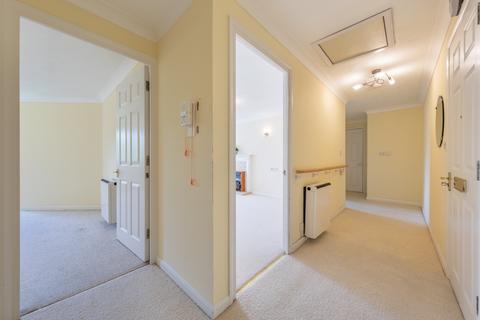 2 bedroom retirement property for sale - Farnham Close, London N20