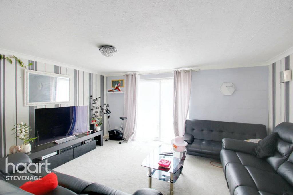 Ripon Road, Stevenage 3 bed terraced house for sale £300,000