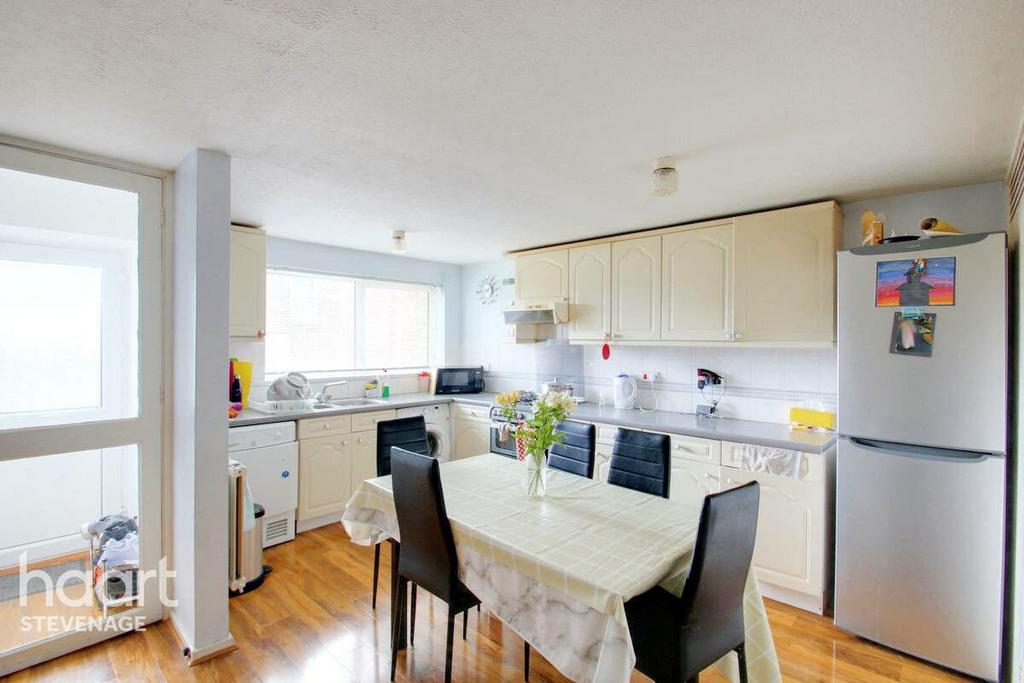 Ripon Road, Stevenage 3 bed terraced house for sale £300,000