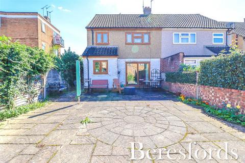 35 Tabrums Way, Upminster, RM14 1SP