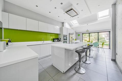 8 Cedars Road, Beckenham, BR3 4JF