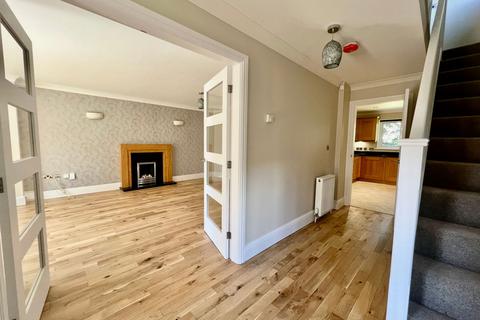 3 bedroom detached house to rent, Boston Spa, Lynton Avenue, LS23