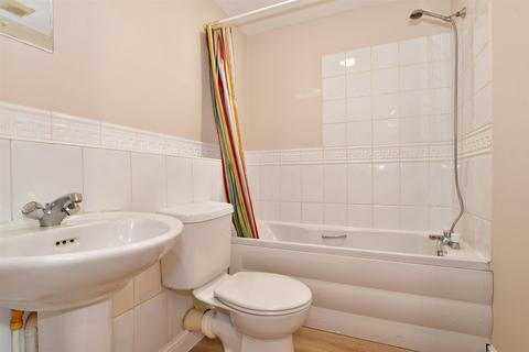 98 Keating Close, Rochester, ME1 1JX