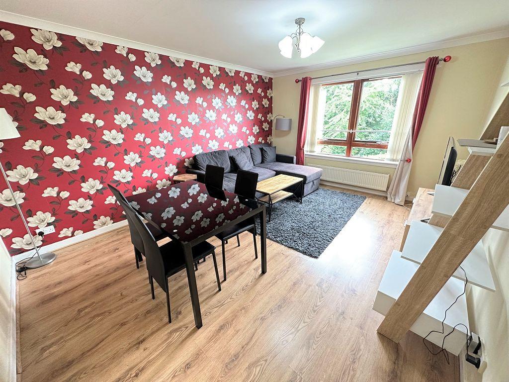Thurso Crescent, Dundee, DD2 4AT 2 bed flat £750 pcm (£173 pw)