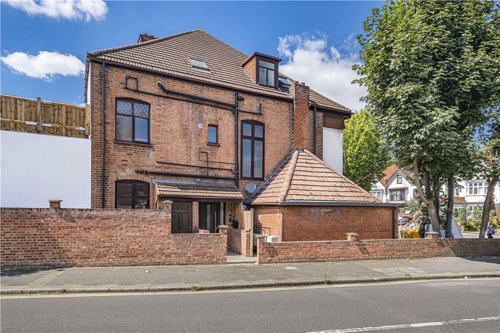 Becmead Avenue, London, SW16 2 bed apartment for sale £400,000