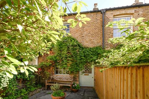 2 bedroom terraced house for sale, Ferry Road, Twickenham, TW1