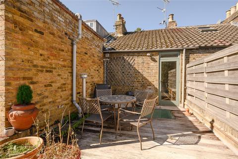 19 Ferry Road, Twickenham, TW1 3DW