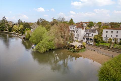 19 Ferry Road, Twickenham, TW1 3DW