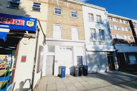 3 bedroom flat to rent, Regents Park Road, Finchley, N3