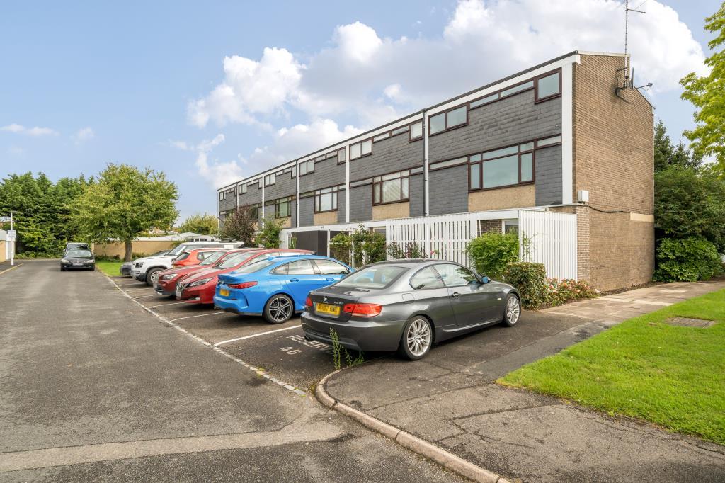 Windsor, Berkshire, SL4 3 bed end of terrace house for sale £475,000
