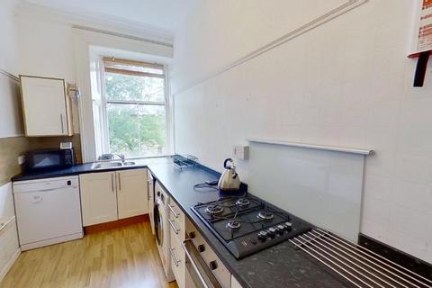 2 bedroom flat to rent, Huntly Gardens, Dowanhill, Glasgow, G12