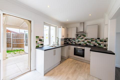 52 Elm Road, Gravesend, DA12 5LF