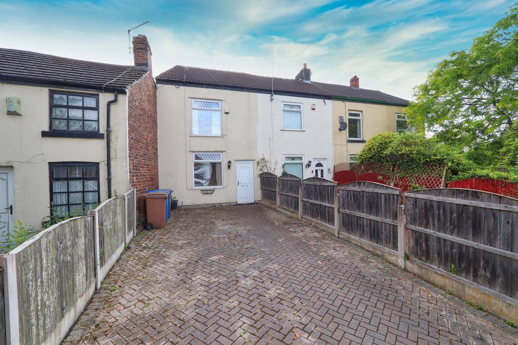 Hayes Road, Cadishead, M44 2 bed terraced house £159,995
