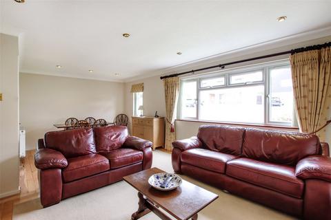 20 Chantry Avenue, Hartley, Longfield, DA3 8DD
