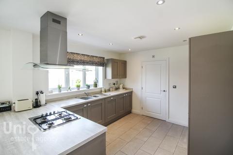 4 bedroom detached house for sale, Sanderling Way, Wesham PR4