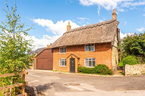 2 bedroom detached house for sale, White Horse Lane, Whitchurch, Buckinghamshire, HP22