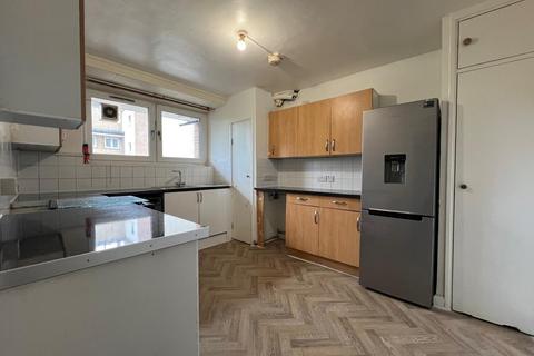 2 bedroom flat to rent, Ashford House, Staunton Street, Deptford, SE8