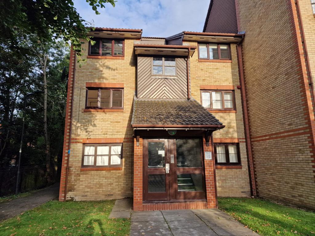 Swallow Drive, NW10