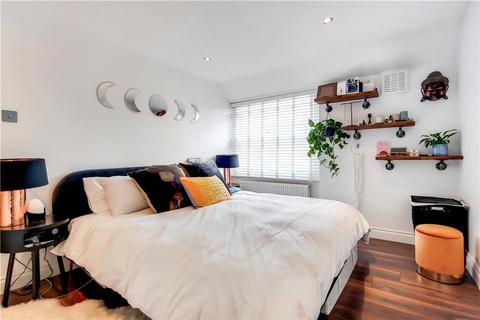 undefined, Balls Pond Road, London, N1