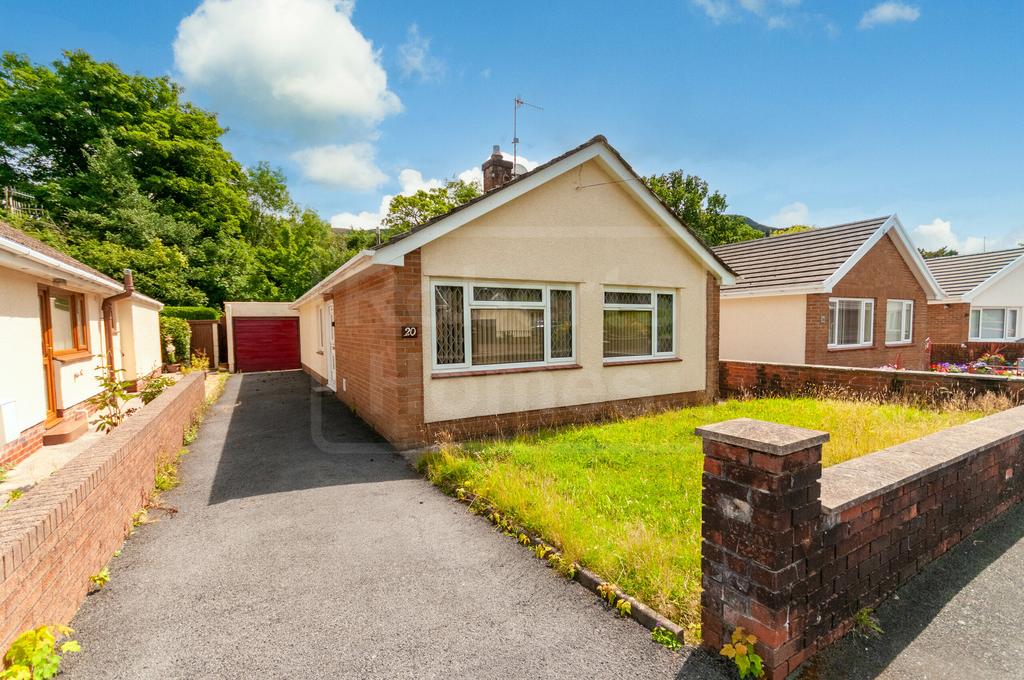 Glantawe Park, Ystradgynlais, Swansea, West 3 bed detached