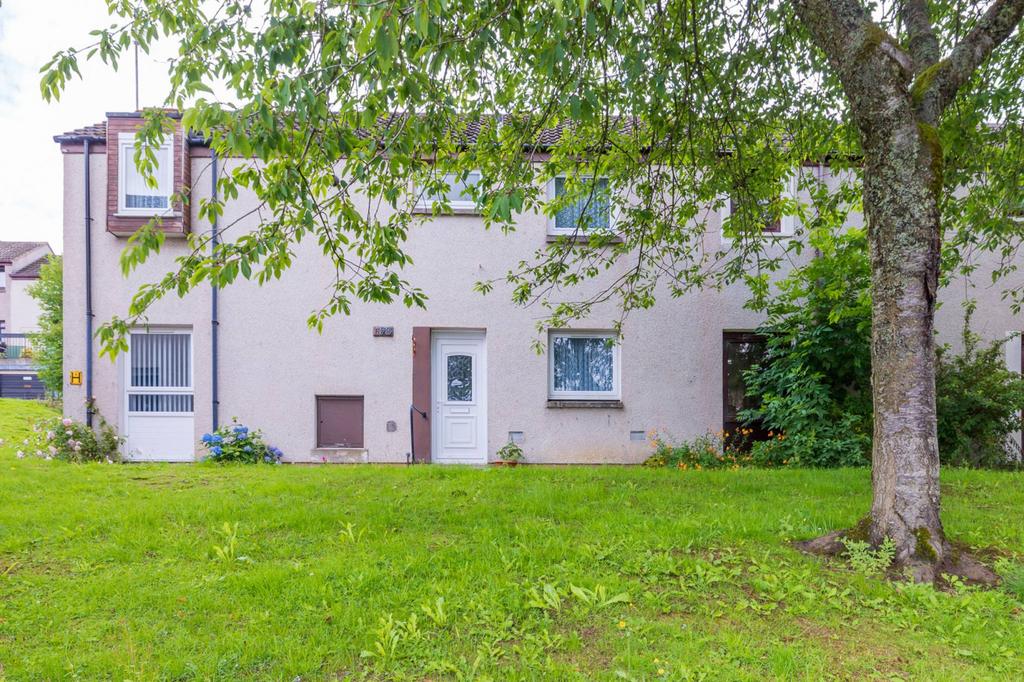 175 Johnston Gardens North, Peterculter, AB14 0LD 3 bed semidetached