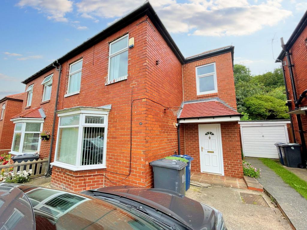 Colman Avenue, Simonside, South Shields, Tyne and Wear, NE34 9AB 4 bed