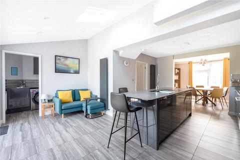 47 Mounthurst Road, Bromley, BR2 7PG