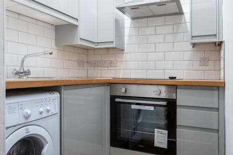 undefined, 1107L Lochrin Place, Edinburgh, EH3 9QS