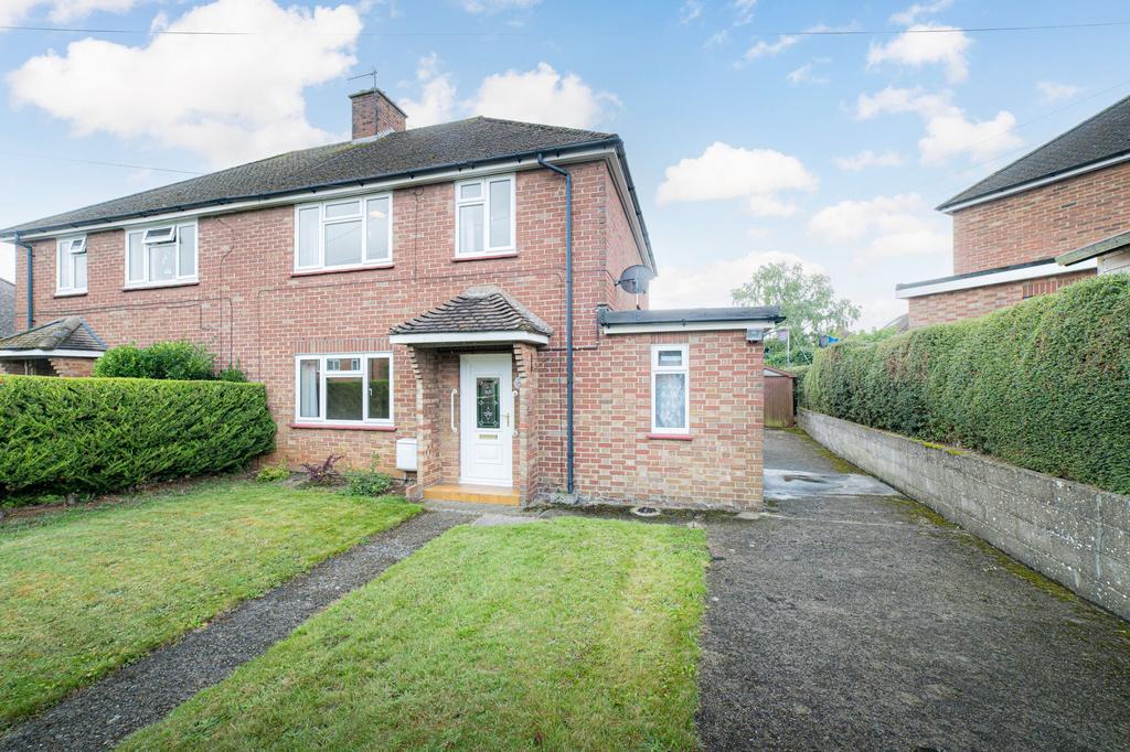 Arnold Road, Chartham, CT4 3 bed semidetached house for sale £325,000