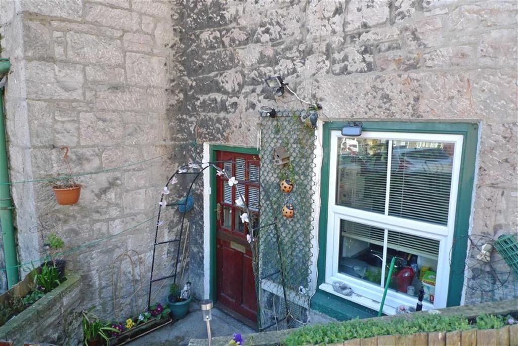 Abergele Road, Old Colwyn, Conwy 1 bed flat £76,950