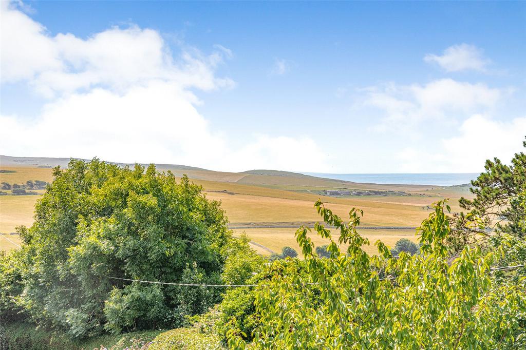 2 The Close, Friston, East Dean, East Sussex, BN20 3 bed detached house