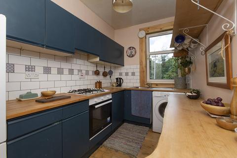 25/3 Redbraes Place, Edinburgh, EH7 4LH