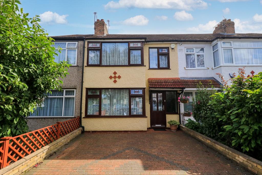 Longfield Avenue, EN3 3 bed terraced house for sale £439,995