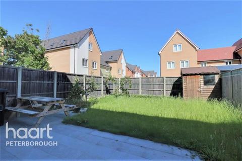3 bedroom semi-detached house to rent, Marchment Square