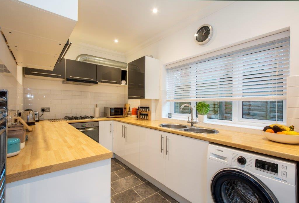Balmoral Road, Lower Parkstone, Poole 2 bed ground floor flat £1,500